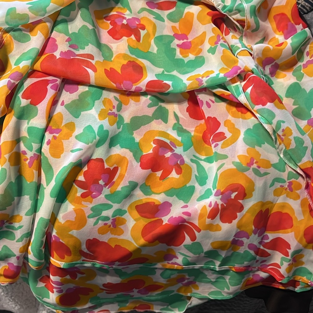 Cabi Cinched smocked waist Dress Ruffle at bottom, sleeves & neck Size XS - Picture 9 of 9